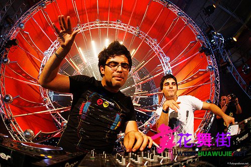 Toneshifterz.Jpg